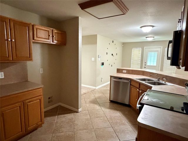 2311 24th Street N, Texas City, TX 77590