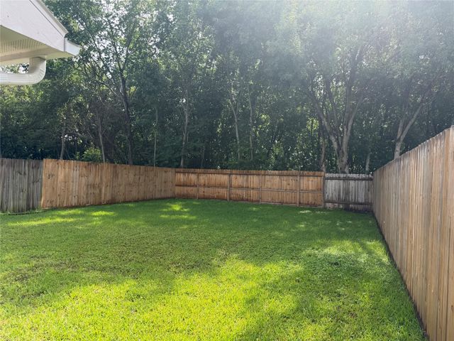 2311 24th Street N, Texas City, TX 77590