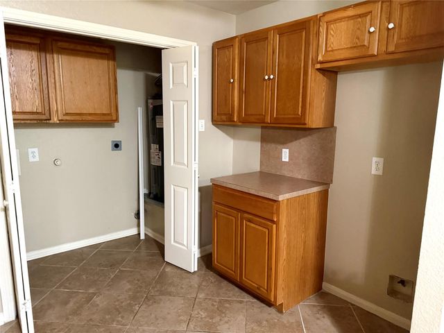 2311 24th Street N, Texas City, TX 77590