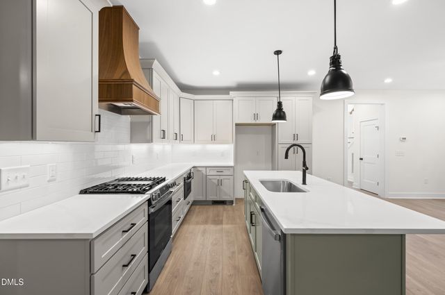 712 Grayhaven Place, Raleigh, NC 27606