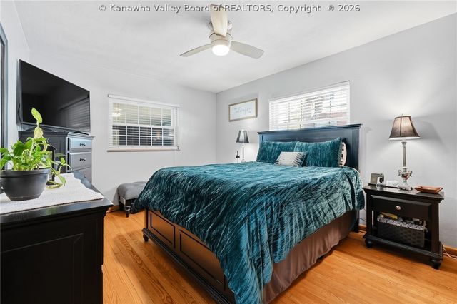 877 Valley Pike Drive, St Albans, WV 25177