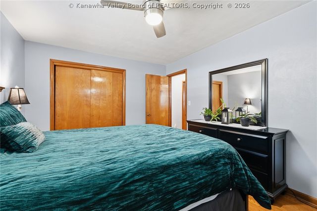 877 Valley Pike Drive, St Albans, WV 25177