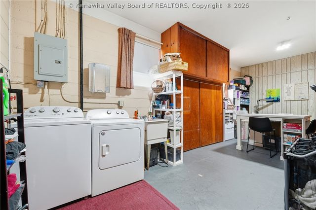 877 Valley Pike Drive, St Albans, WV 25177