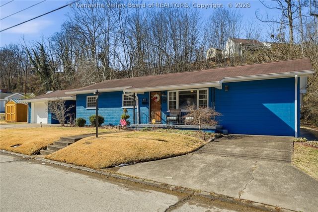 877 Valley Pike Drive, St Albans, WV 25177