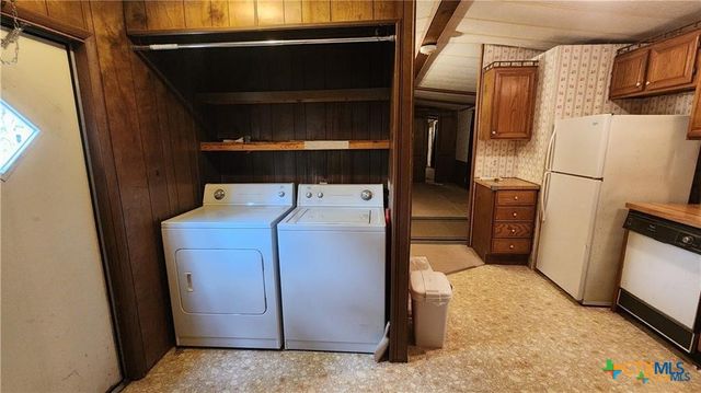 2105 E North Street, Victoria, TX 77901