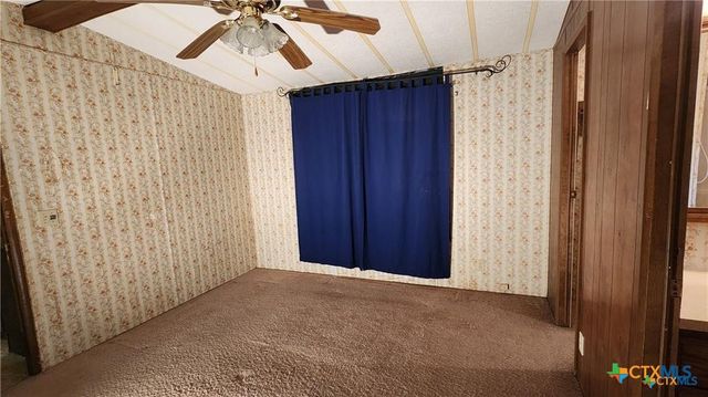 2105 E North Street, Victoria, TX 77901