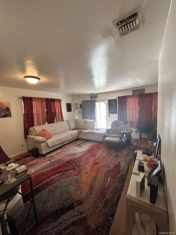 1027 JERUSALEM Avenue 123, Uniondale, NY 11553