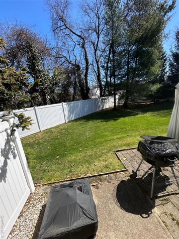1027 JERUSALEM Avenue 123, Uniondale, NY 11553