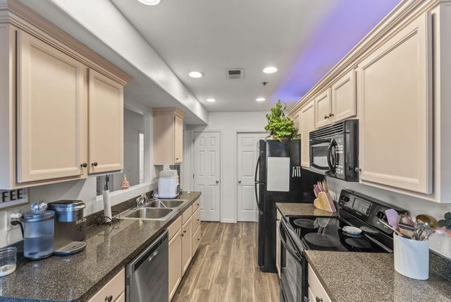 857 Malabu Drive 6001, Lexington, KY 40502