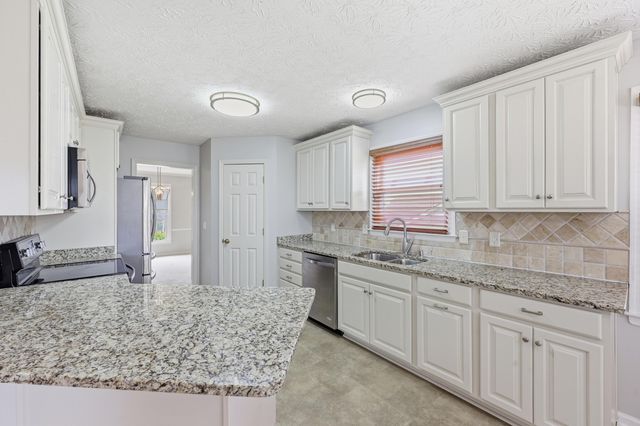 833 Isaac Shelby Circle, Frankfort, KY 40601