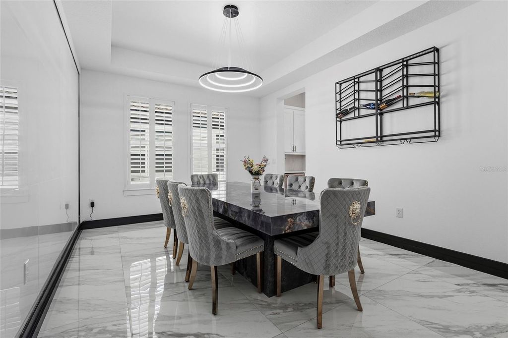 Image 16 of property listing at 7208 GREAT EGRET BOULEVARD, Sarasota, FL 34241