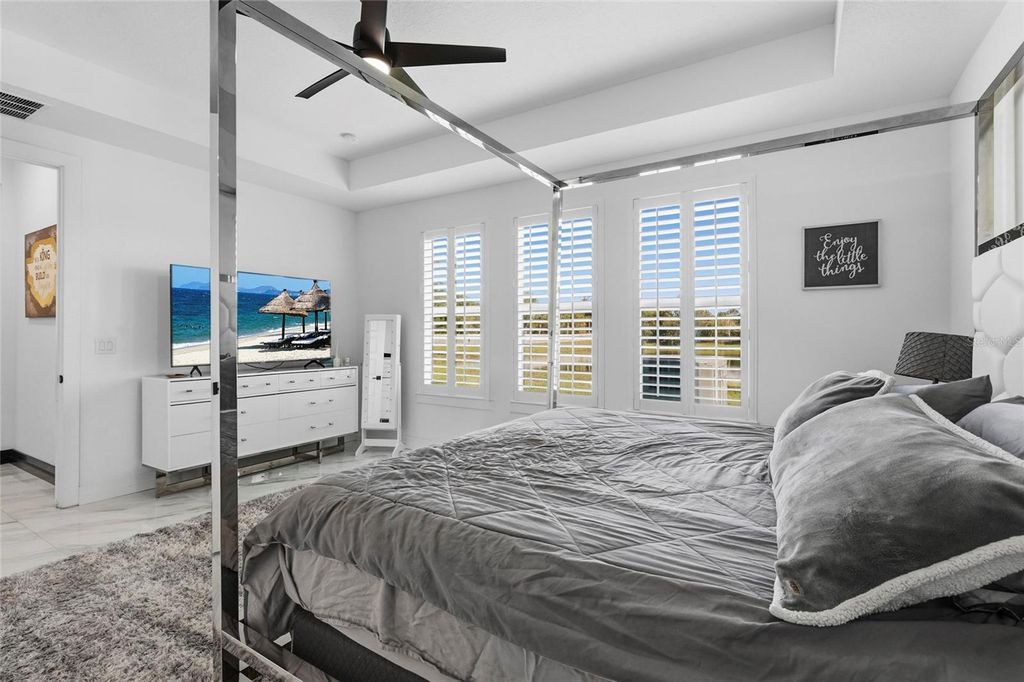 Image 19 of property listing at 7208 GREAT EGRET BOULEVARD, Sarasota, FL 34241