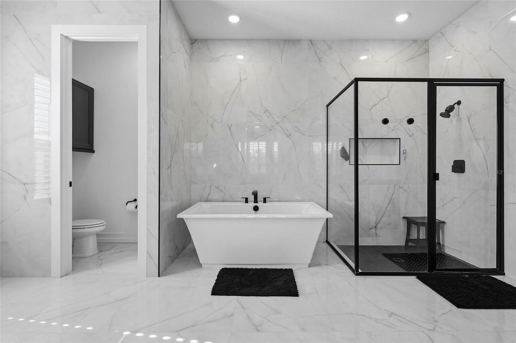 Image 20 of property listing at 7208 GREAT EGRET BOULEVARD, Sarasota, FL 34241