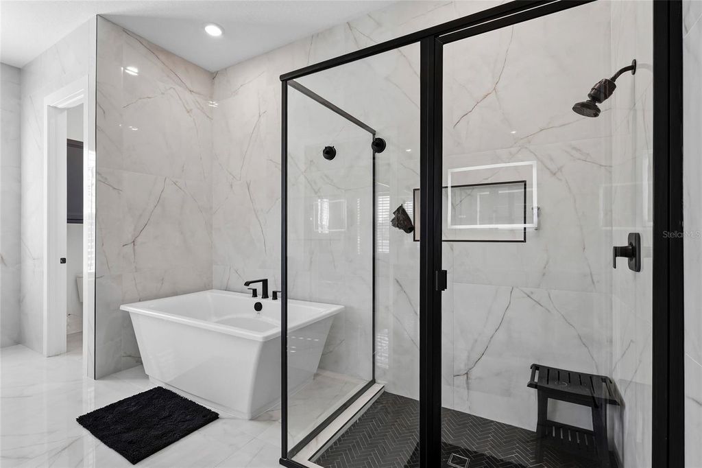 Image 23 of property listing at 7208 GREAT EGRET BOULEVARD, Sarasota, FL 34241