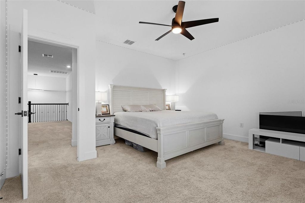 Image 40 of property listing at 7208 GREAT EGRET BOULEVARD, Sarasota, FL 34241