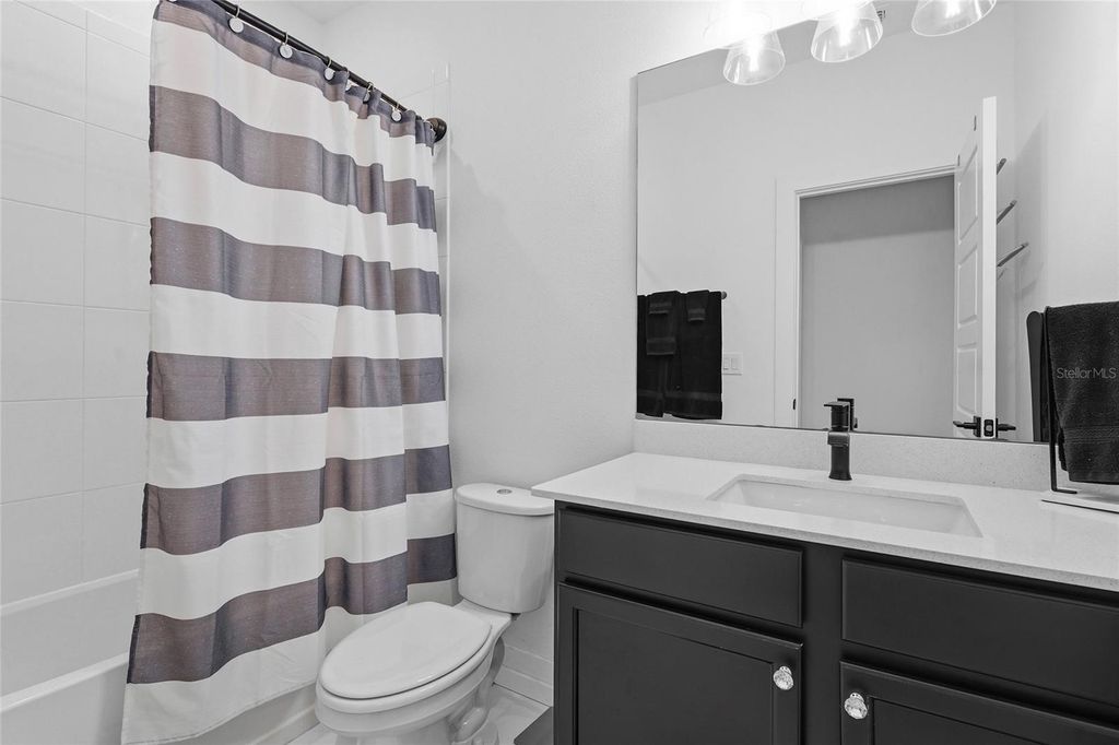 Image 42 of property listing at 7208 GREAT EGRET BOULEVARD, Sarasota, FL 34241