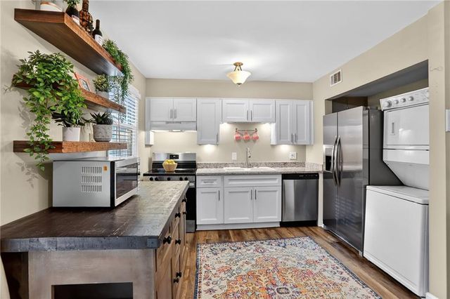 6700 Roswell Road 22B, Atlanta, GA 30328