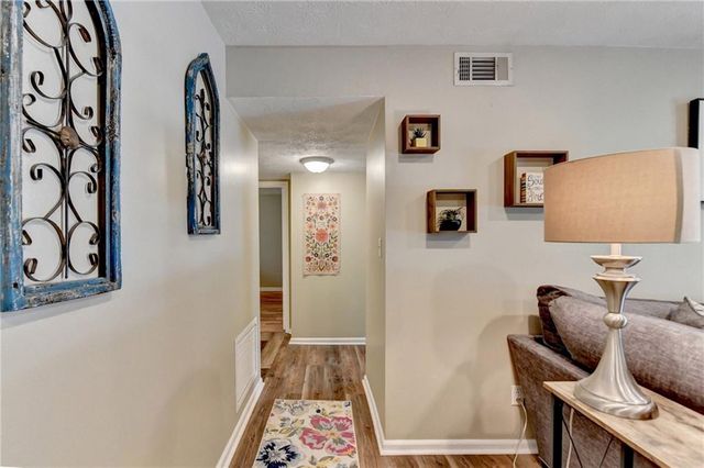 6700 Roswell Road 22B, Atlanta, GA 30328