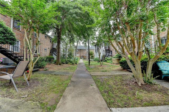 6700 Roswell Road 22B, Atlanta, GA 30328