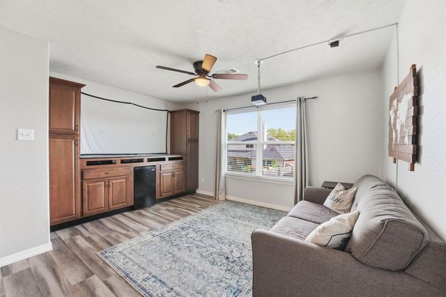 6215 Lake Chase Court, Katy, TX 77493