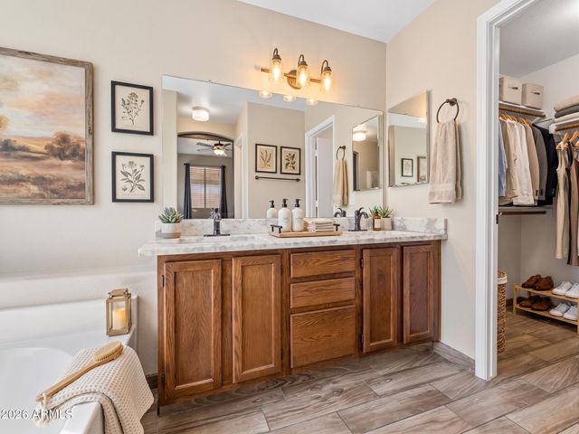 4327 E Siesta Lane, Phoenix, AZ 85050