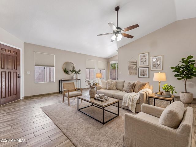 4327 E Siesta Lane, Phoenix, AZ 85050