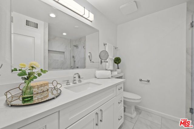 4425 Whitsett Avenue 214, Los Angeles, CA 91604