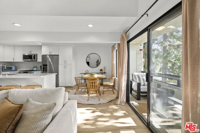 4425 Whitsett Avenue 214, Los Angeles, CA 91604