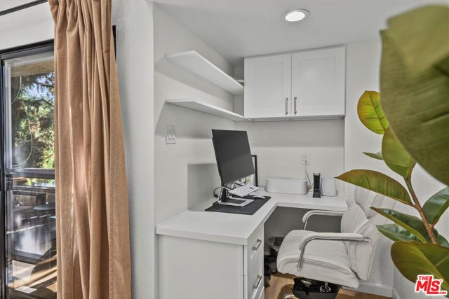 4425 Whitsett Avenue 214, Los Angeles, CA 91604