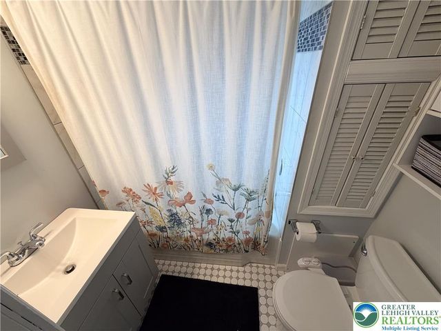 41 Evergreen Street, Nazareth Boro, PA 18064