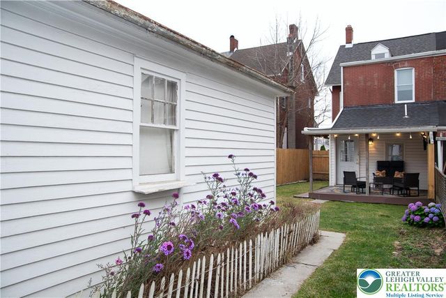 41 Evergreen Street, Nazareth Boro, PA 18064