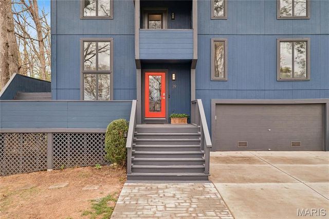 39 Metz Court, Lake St Louis, MO 63367