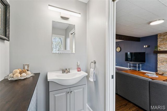 39 Metz Court, Lake St Louis, MO 63367