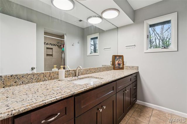 39 Metz Court, Lake St Louis, MO 63367