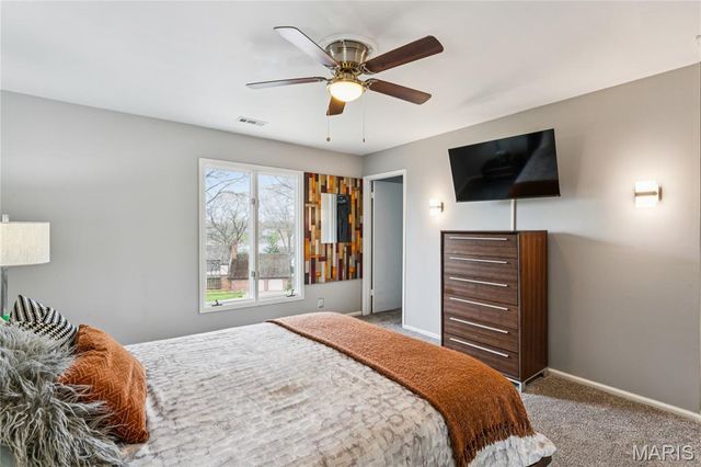 39 Metz Court, Lake St Louis, MO 63367