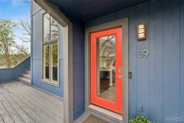 39 Metz Court, Lake St Louis, MO 63367