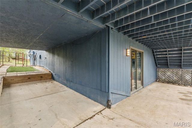 39 Metz Court, Lake St Louis, MO 63367