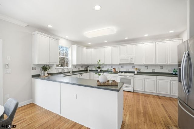 18 Glen Rock Rd, Cedar Grove Twp., NJ 07009