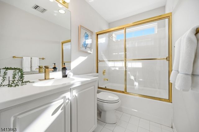 18 Glen Rock Rd, Cedar Grove Twp., NJ 07009