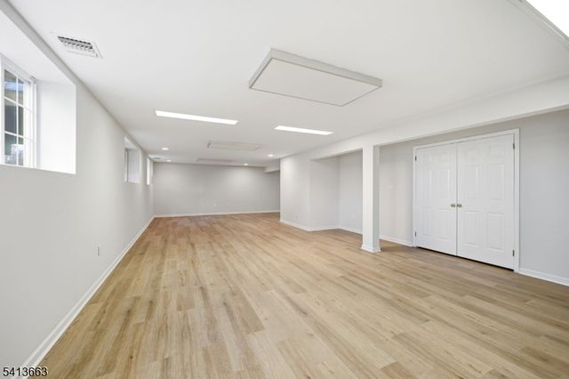 18 Glen Rock Rd, Cedar Grove Twp., NJ 07009