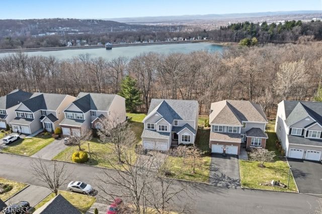 18 Glen Rock Rd, Cedar Grove Twp., NJ 07009