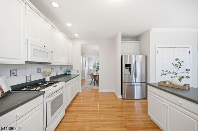 18 Glen Rock Rd, Cedar Grove Twp., NJ 07009