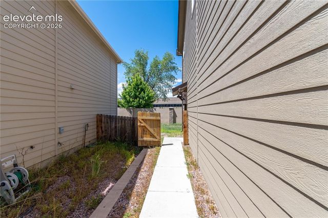 921 Grissom Drive, Colorado Springs, CO 80915