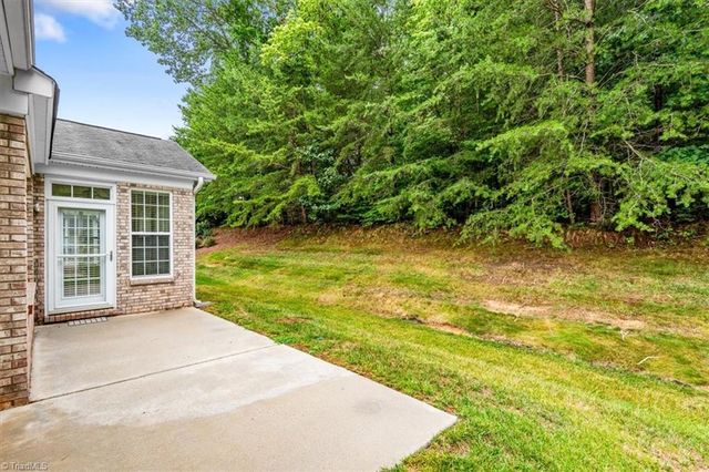 132 Heritage Hill Drive, Jamestown, NC 27282