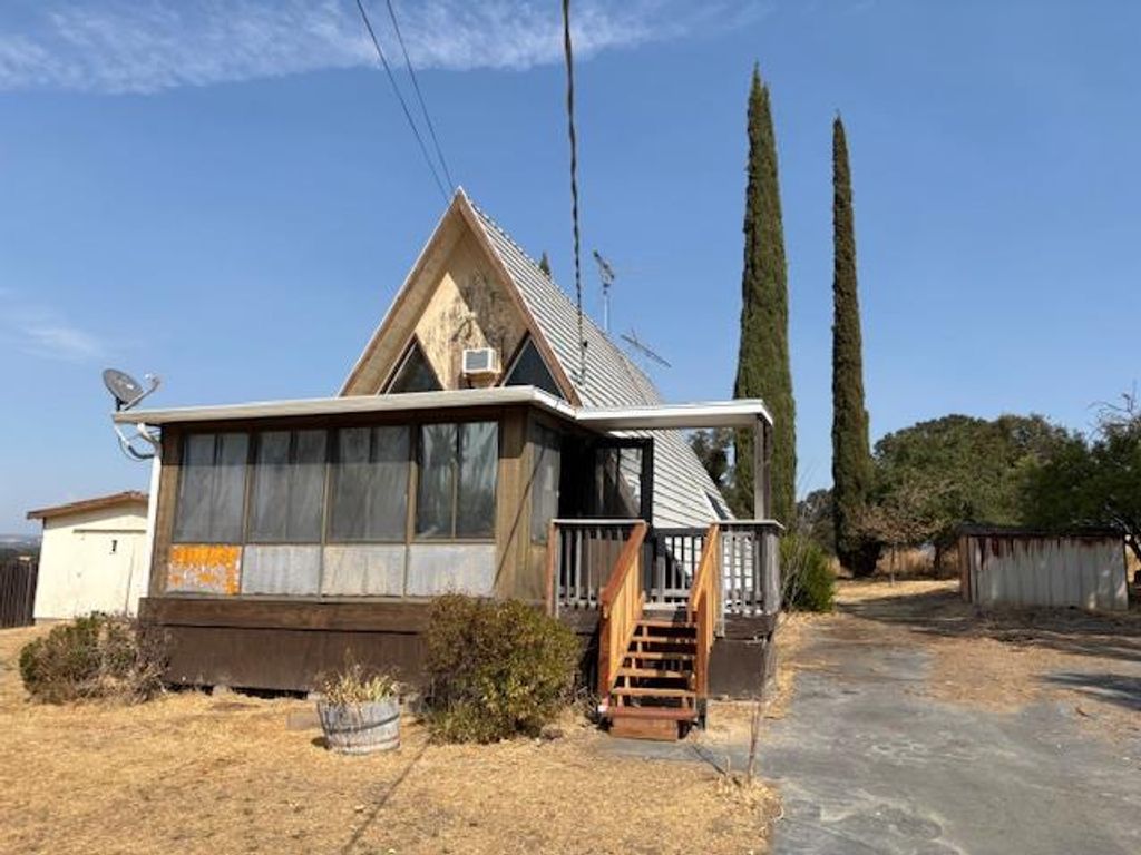 4620 Roadrunner Dr, Ione, CA 95640