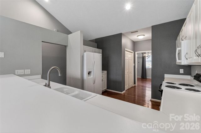 19830 Oak Leaf Circle 57, Cornelius, NC 28031