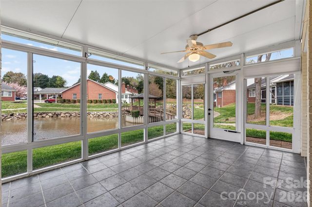 19830 Oak Leaf Circle 57, Cornelius, NC 28031