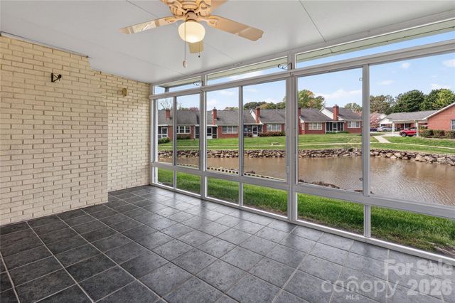 19830 Oak Leaf Circle 57, Cornelius, NC 28031