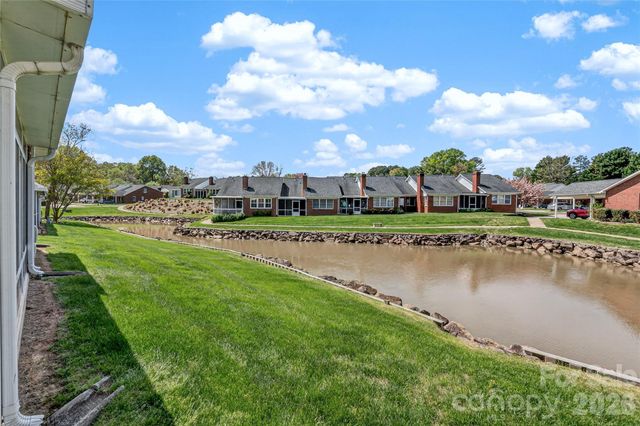 19830 Oak Leaf Circle 57, Cornelius, NC 28031