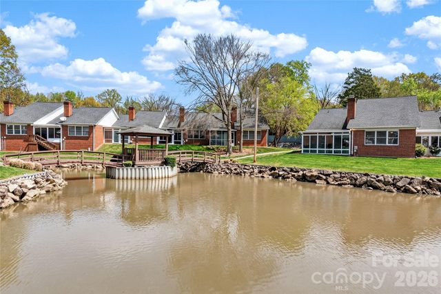 19830 Oak Leaf Circle 57, Cornelius, NC 28031